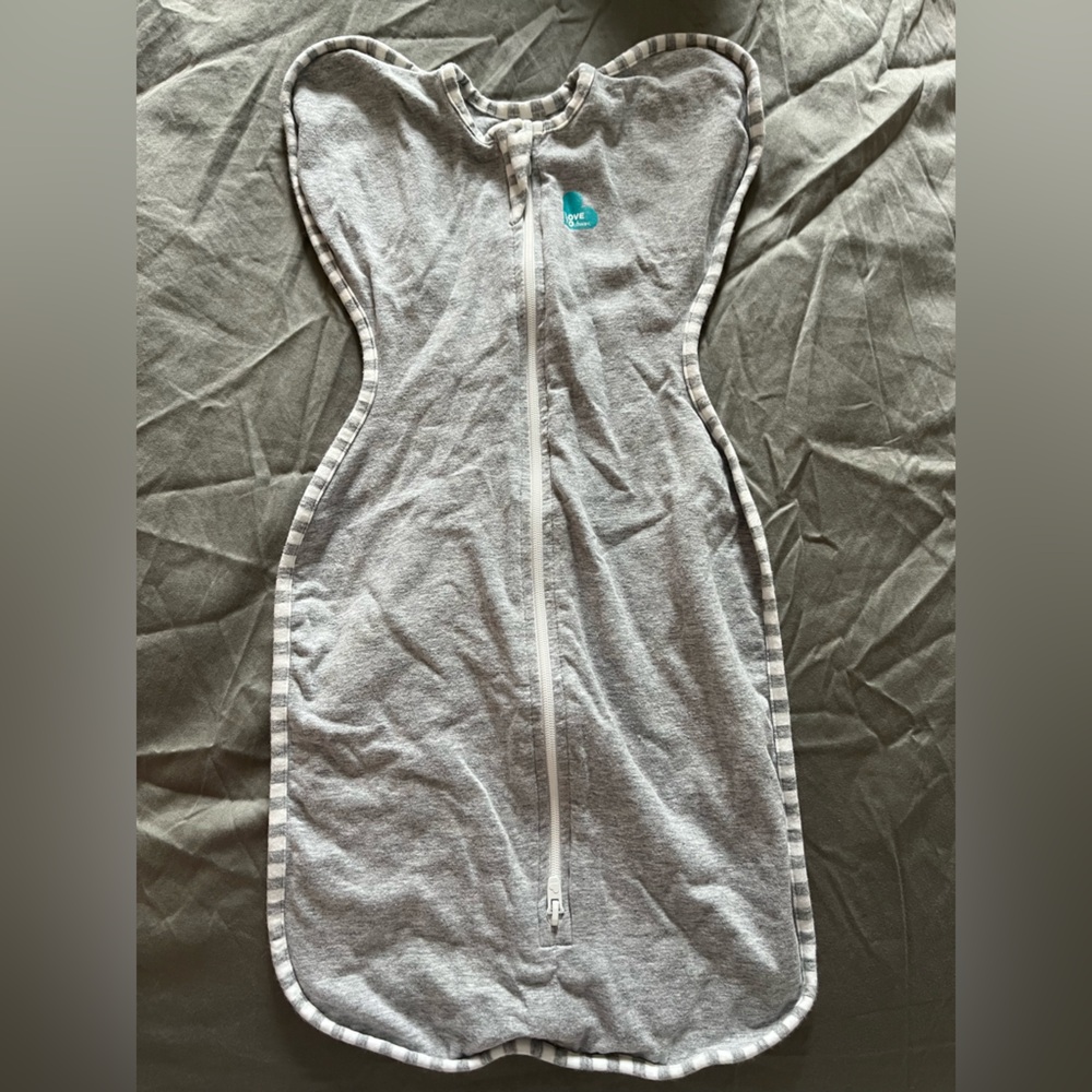 Love to Dream Swaddle with Zip size small